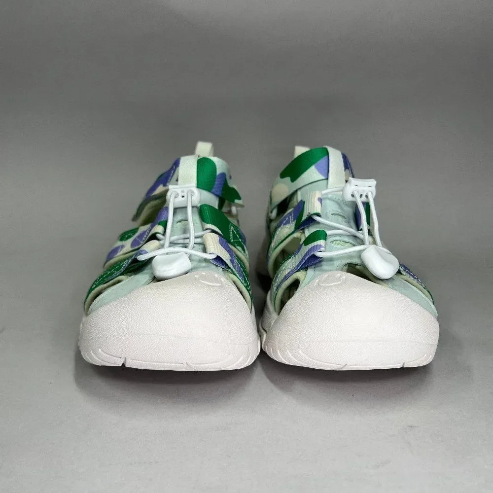 Happy NocNoc‎ Sandals Girl's Size 2 Water Shoes / Summer Sandals